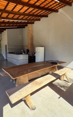 Casa para alugar com 560m², 4 quartos e 7 vagas Casa para alugar com 560m², 4 quartos e 7 vagasÁrea comum