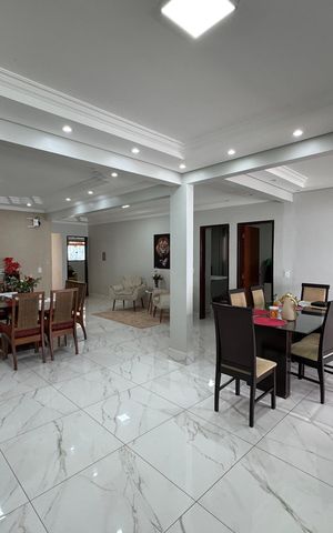 Casa para alugar com 560m², 4 quartos e 7 vagas Casa para alugar com 560m², 4 quartos e 7 vagasCozinha