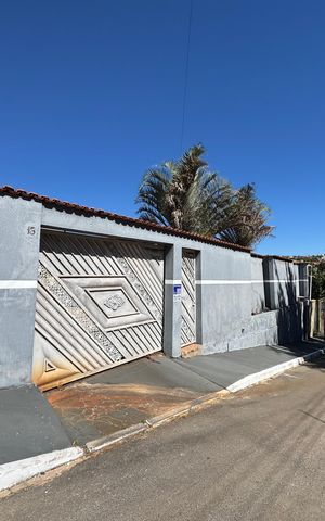 Casa para alugar com 560m², 4 quartos e 7 vagas Casa para alugar com 560m², 4 quartos e 7 vagasFachada longe