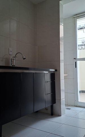 Apartamento para alugar com 95m², 2 quartos e 2 vagas Apartamento para alugar com 95m², 2 quartos e 2 vagasCozinha