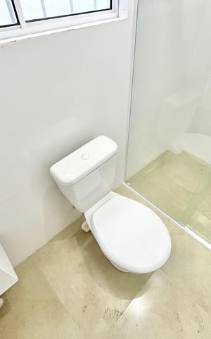 Casa para alugar com 140m², 3 quartos e 1 vaga Casa para alugar com 140m², 3 quartos e 1 vagaBanheiro