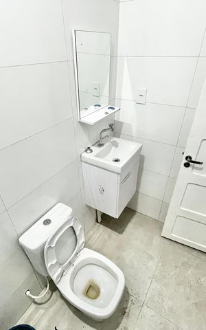 Casa para alugar com 140m², 3 quartos e 1 vaga Casa para alugar com 140m², 3 quartos e 1 vagaBanheiro Edícula