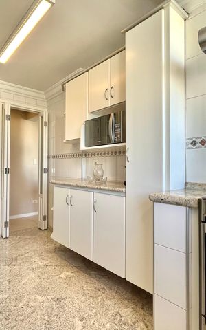 Apartamento à venda com 86m², 3 quartos e 2 vagas Apartamento à venda com 86m², 3 quartos e 2 vagasCozinha