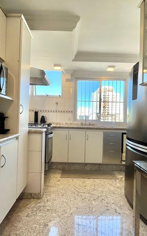 Apartamento à venda com 86m², 3 quartos e 2 vagas Apartamento à venda com 86m², 3 quartos e 2 vagasCozinha