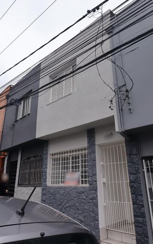Casa à venda com 99m², 2 quartos e sem vagaFachada