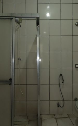 Casa à venda com 99m², 2 quartos e sem vagaBanheiro interno