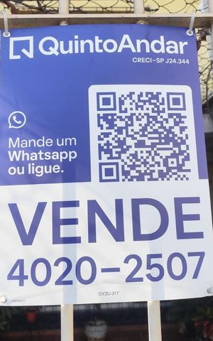 Casa à venda com 240m², 3 quartos e 2 vagas Casa à venda com 240m², 3 quartos e 2 vagasPlaquinha