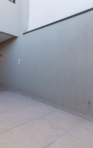 Casa à venda com 120m², 2 quartos e 2 vagas Casa à venda com 120m², 2 quartos e 2 vagasGaragem