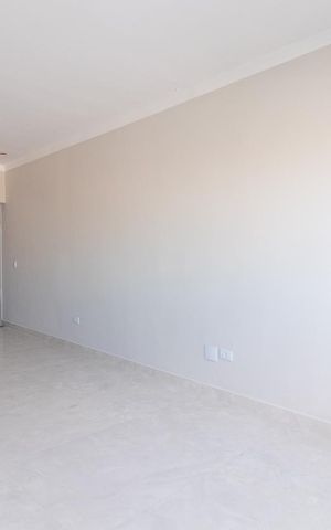 Casa à venda com 120m², 2 quartos e 2 vagas Casa à venda com 120m², 2 quartos e 2 vagasSala
