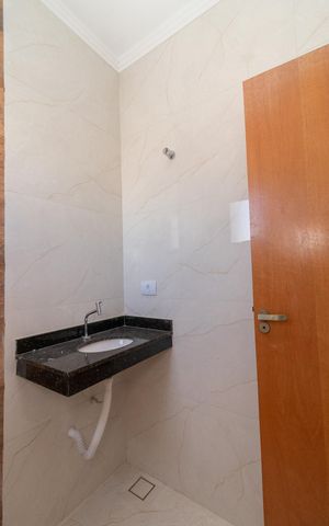 Casa à venda com 120m², 2 quartos e 2 vagas Casa à venda com 120m², 2 quartos e 2 vagasBanheiro da Suíte 2