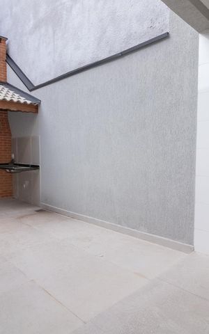 Casa à venda com 120m², 2 quartos e 2 vagas Casa à venda com 120m², 2 quartos e 2 vagasQuintal