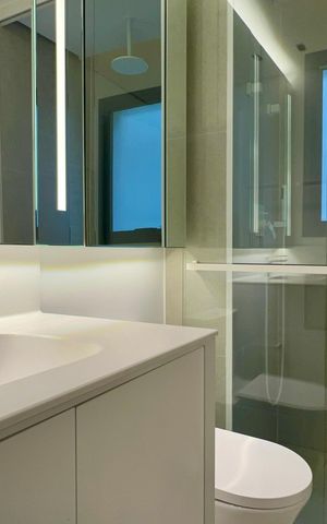 Apartamento para alugar com 105m², 2 quartos e 1 vaga Apartamento para alugar com 105m², 2 quartos e 1 vagaBanheiro da suíte 1