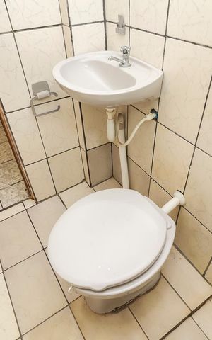 Casa à venda com 360m², 6 quartos e 4 vagasBanheiro Social