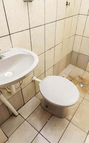 Casa à venda com 360m², 6 quartos e 4 vagasBanheiro Social