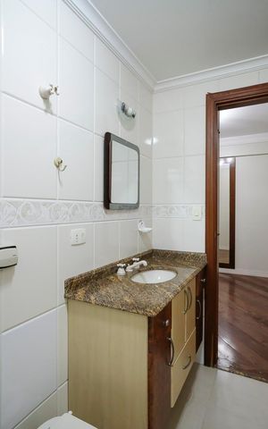 Apartamento à venda com 163m², 3 quartos e 3 vagasBanheiro da suíte 1