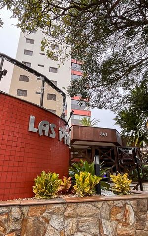 Apartamento à venda com 163m², 3 quartos e 3 vagasFachada + plaquinha