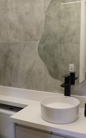 Apartamento à venda com 60m², 2 quartos e 1 vaga Apartamento à venda com 60m², 2 quartos e 1 vagaBanheiro da Suíte