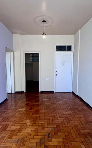 Apartamento à venda com 97m², 3 quartos e sem vaga Apartamento à venda com 97m², 3 quartos e sem vagaSala