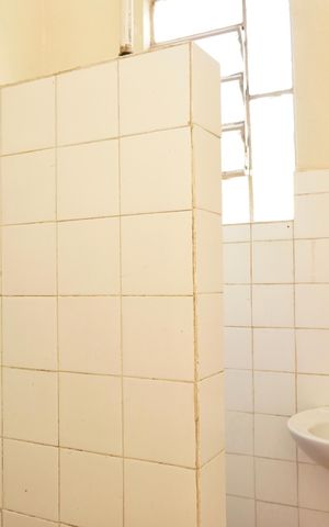 Casa para alugar com 50m², 3 quartos e 1 vaga Casa para alugar com 50m², 3 quartos e 1 vagaBanheiro