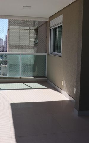 Apartamento para alugar com 150m², 4 quartos e 3 vagasVaranda
