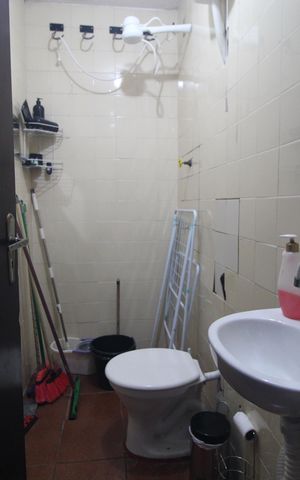 Casa para alugar com 90m², 2 quartos e 2 vagasBanheiro da Edícula