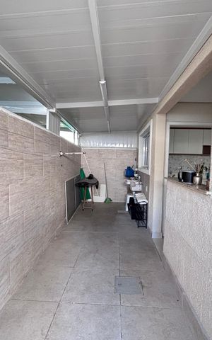 Casa de condomínio à venda com 213m², 3 quartos e 3 vagas Casa de condomínio à venda com 213m², 3 quartos e 3 vagasÁrea de Serviço