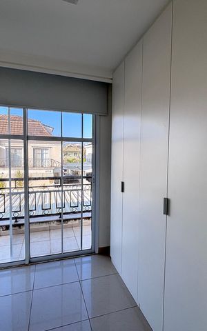 Casa de condomínio à venda com 213m², 3 quartos e 3 vagas Casa de condomínio à venda com 213m², 3 quartos e 3 vagasQuarto 1