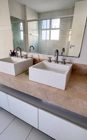 Casa de condomínio à venda com 213m², 3 quartos e 3 vagas Casa de condomínio à venda com 213m², 3 quartos e 3 vagasBanheiro do Quarto 1