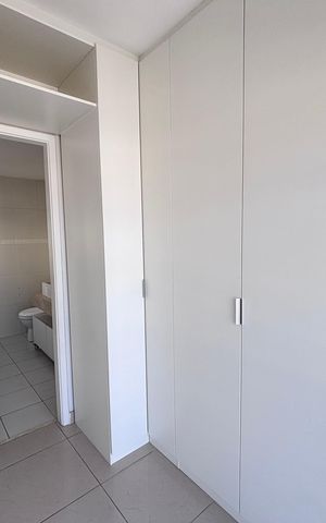 Casa de condomínio à venda com 213m², 3 quartos e 3 vagas Casa de condomínio à venda com 213m², 3 quartos e 3 vagasQuarto 1