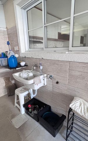 Casa de condomínio à venda com 213m², 3 quartos e 3 vagas Casa de condomínio à venda com 213m², 3 quartos e 3 vagasÁrea de Serviço