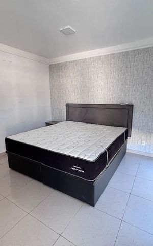 Casa de condomínio à venda com 213m², 3 quartos e 3 vagas Casa de condomínio à venda com 213m², 3 quartos e 3 vagasQuarto 1