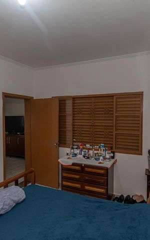 Casa à venda com 250m², 3 quartos e 3 vagas Casa à venda com 250m², 3 quartos e 3 vagasSuite