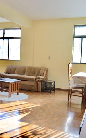 Apartamento à venda com 299m², 5 quartos e 3 vagas Apartamento à venda com 299m², 5 quartos e 3 vagasSala