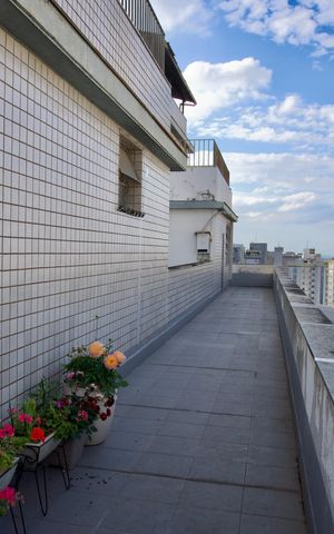 Apartamento à venda com 299m², 5 quartos e 3 vagas Apartamento à venda com 299m², 5 quartos e 3 vagasÁrea Externa