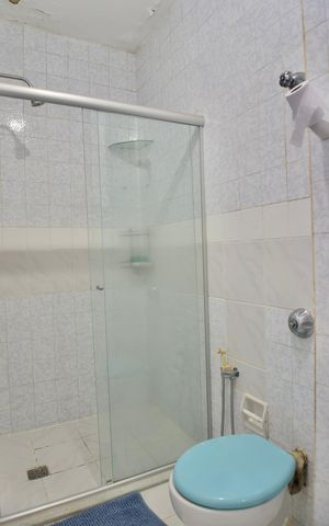 Apartamento à venda com 299m², 5 quartos e 3 vagas Apartamento à venda com 299m², 5 quartos e 3 vagasSuíte 2 - Banheiro