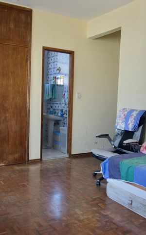 Apartamento à venda com 299m², 5 quartos e 3 vagas Apartamento à venda com 299m², 5 quartos e 3 vagasSuíte 2