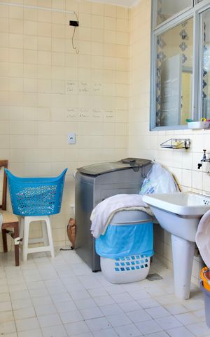 Apartamento à venda com 299m², 5 quartos e 3 vagas Apartamento à venda com 299m², 5 quartos e 3 vagasÁrea de Serviço