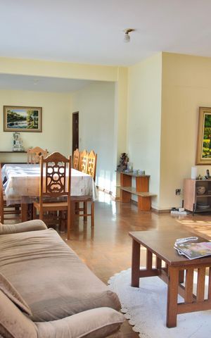 Apartamento à venda com 299m², 5 quartos e 3 vagas Apartamento à venda com 299m², 5 quartos e 3 vagasSala