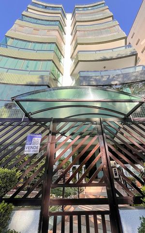 Apartamento para alugar com 94m², 3 quartos e 1 vagaFachada + plaquinha