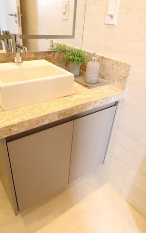 Apartamento para alugar com 72m², 2 quartos e 2 vagasBanheiro do Quarto 2
