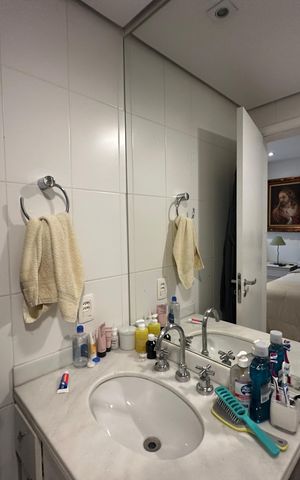 Apartamento à venda com 84m², 2 quartos e 2 vagasBanheiro da Suíte