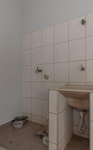 Casa à venda com 280m², 3 quartos e 2 vagas Casa à venda com 280m², 3 quartos e 2 vagasÁrea de Serviço