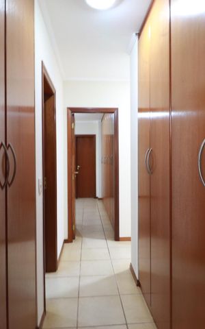 Apartamento para alugar com 155m², 4 quartos e 2 vagasCorredor 