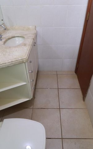 Apartamento para alugar com 155m², 4 quartos e 2 vagasBanheiro social 