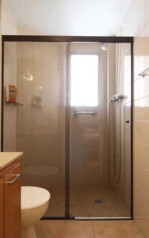 Apartamento à venda com 107m², 3 quartos e 2 vagasBanheiro da Suíte