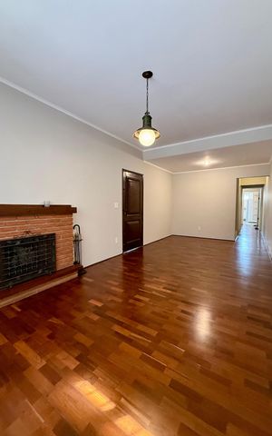 Casa à venda com 204m², 4 quartos e 2 vagas