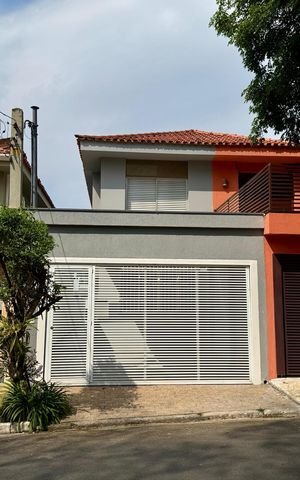 Casa à venda com 204m², 4 quartos e 2 vagas