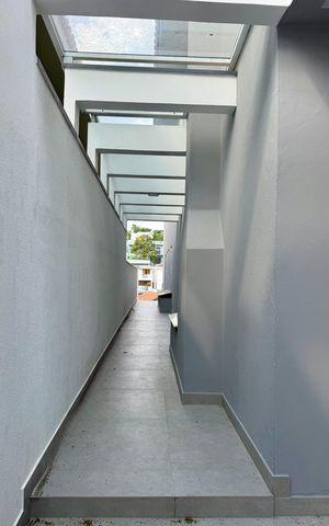 Casa à venda com 204m², 4 quartos e 2 vagas