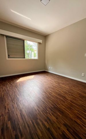 Casa à venda com 204m², 4 quartos e 2 vagas