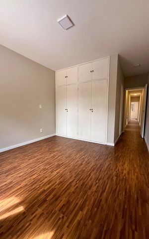 Casa à venda com 204m², 4 quartos e 2 vagas